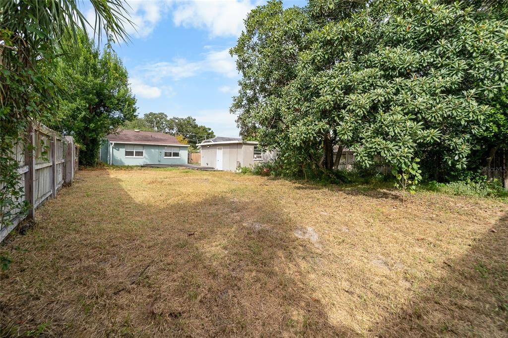 Active With Contract: $349,900 (3 beds, 2 baths, 1110 Square Feet)