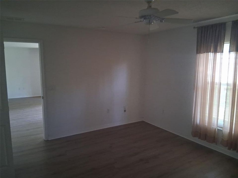 For Sale: $305,000 (3 beds, 2 baths, 1630 Square Feet)