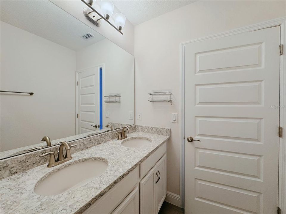 For Sale: $969,000 (4 beds, 4 baths, 3408 Square Feet)