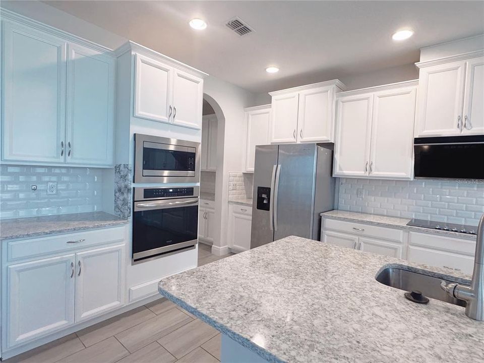 For Sale: $969,000 (4 beds, 4 baths, 3408 Square Feet)