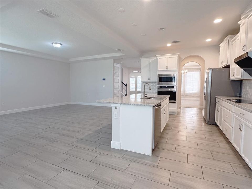 For Sale: $969,000 (4 beds, 4 baths, 3408 Square Feet)