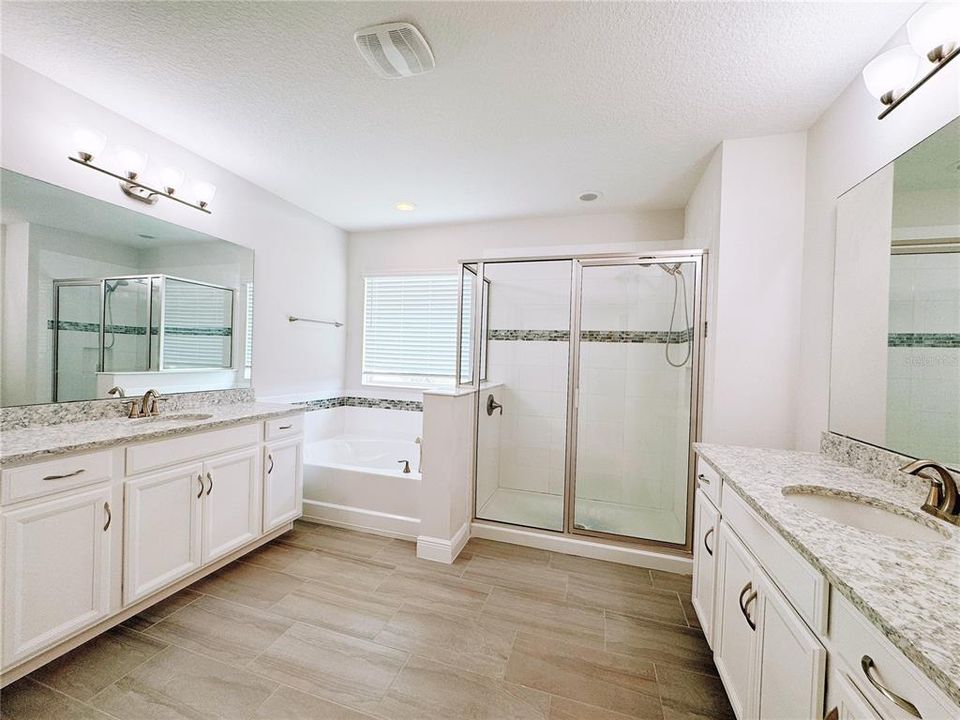 For Sale: $969,000 (4 beds, 4 baths, 3408 Square Feet)