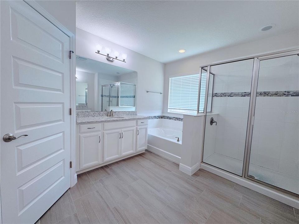 For Sale: $969,000 (4 beds, 4 baths, 3408 Square Feet)