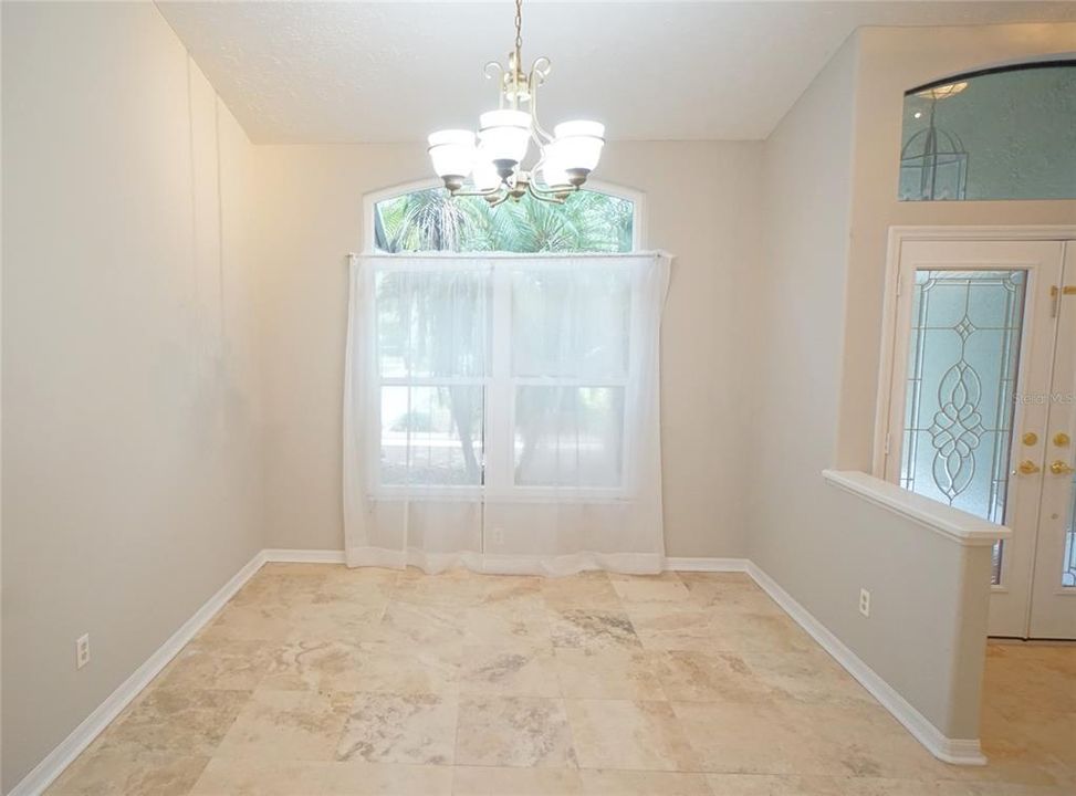 出租: $3,400 (4 贝兹, 3 浴室, 2683 平方英尺)