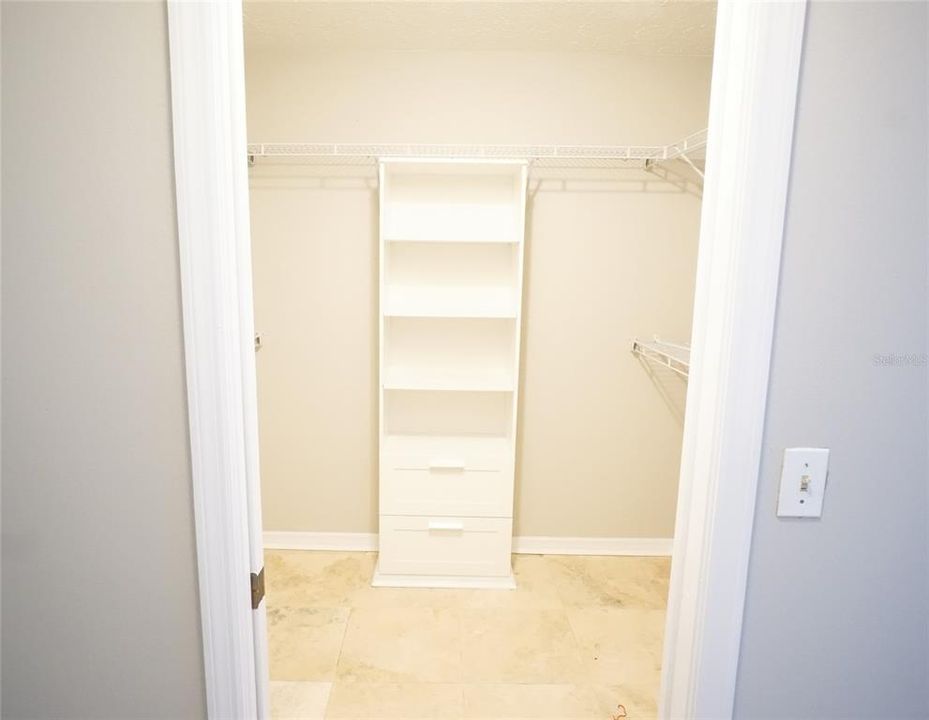 出租: $3,400 (4 贝兹, 3 浴室, 2683 平方英尺)