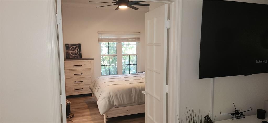 For Sale: $375,000 (3 beds, 2 baths, 1250 Square Feet)