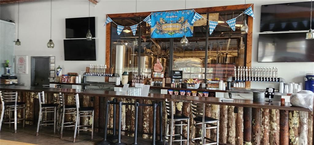 For Sale: $375,000 (3 beds, 2 baths, 1250 Square Feet)