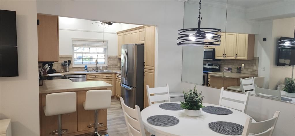 For Sale: $375,000 (3 beds, 2 baths, 1250 Square Feet)