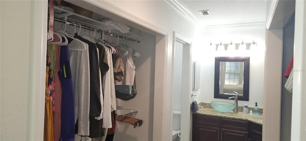 For Sale: $375,000 (3 beds, 2 baths, 1250 Square Feet)