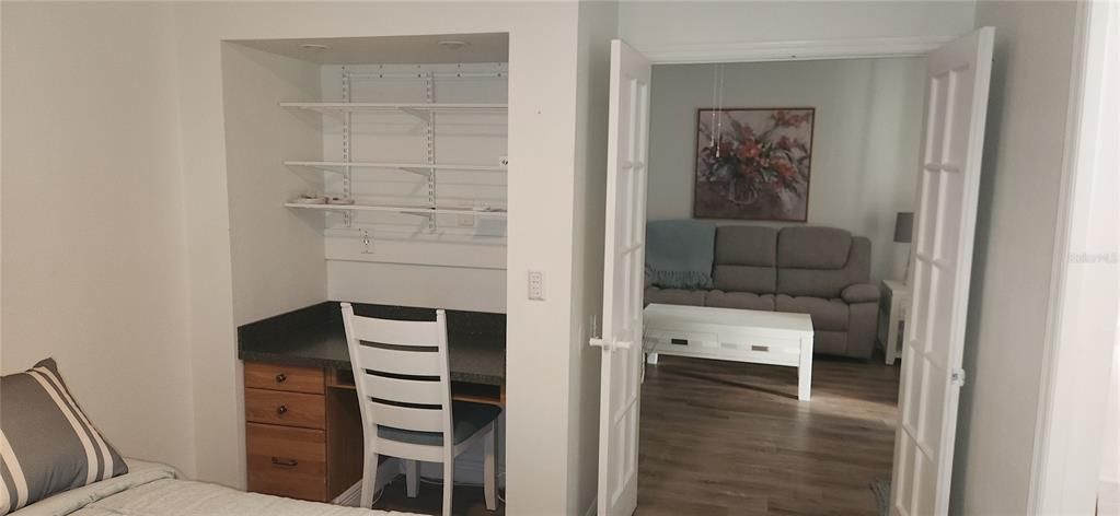 For Sale: $375,000 (3 beds, 2 baths, 1250 Square Feet)