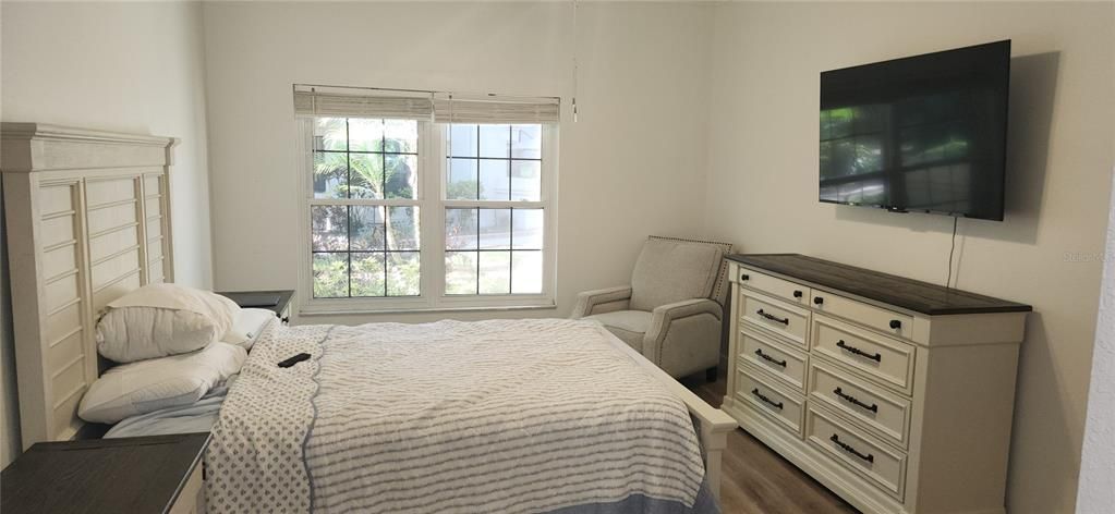 For Sale: $375,000 (3 beds, 2 baths, 1250 Square Feet)