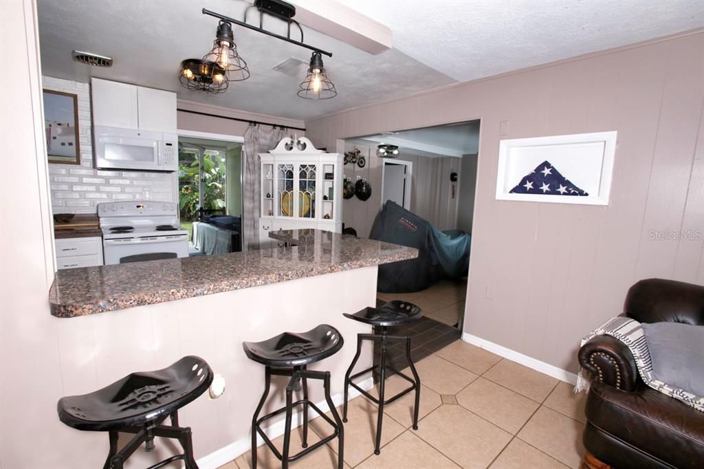 Activo con contrato: $274,900 (2 camas, 2 baños, 992 Pies cuadrados)