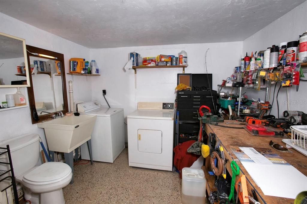 Activo con contrato: $274,900 (2 camas, 2 baños, 992 Pies cuadrados)