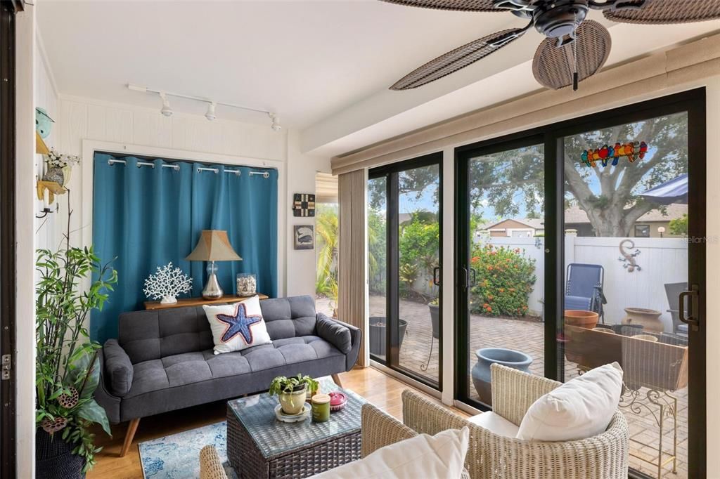 Activo con contrato: $245,000 (2 camas, 2 baños, 1242 Pies cuadrados)