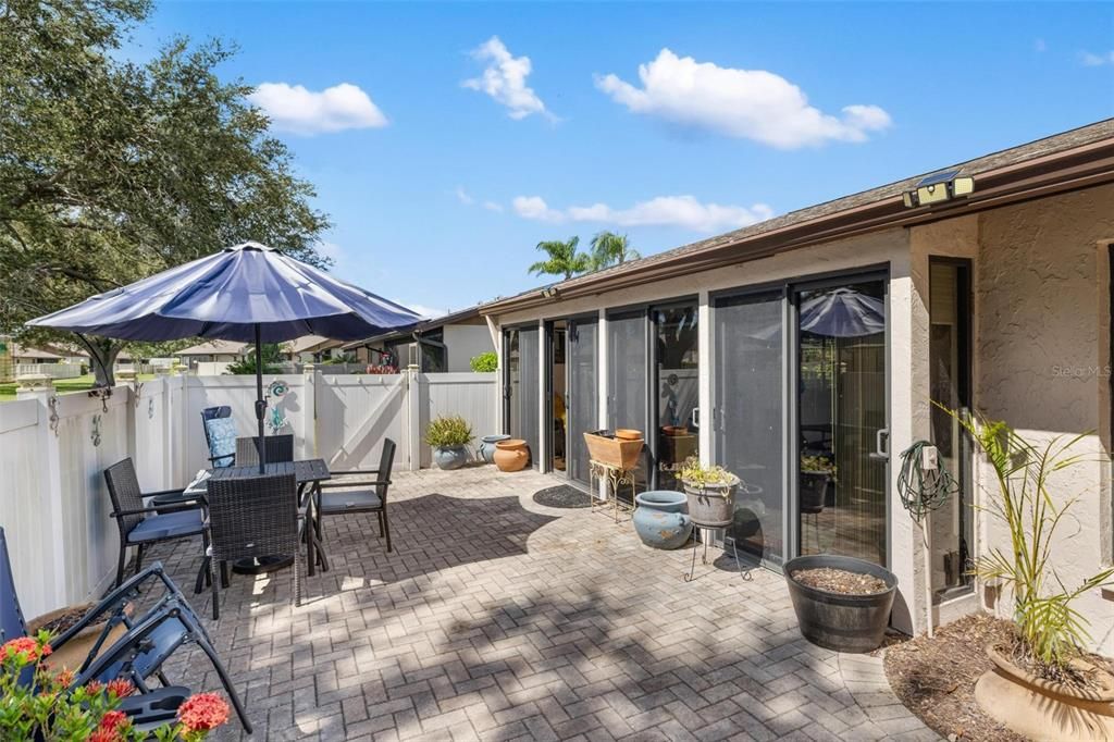 Activo con contrato: $245,000 (2 camas, 2 baños, 1242 Pies cuadrados)