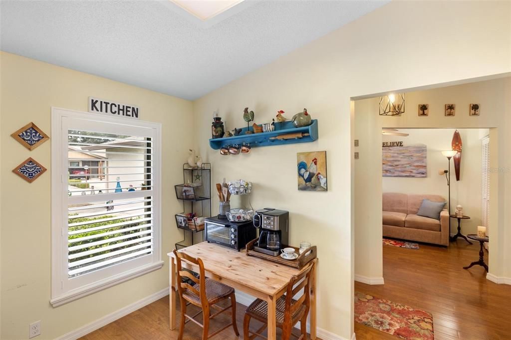 Activo con contrato: $245,000 (2 camas, 2 baños, 1242 Pies cuadrados)