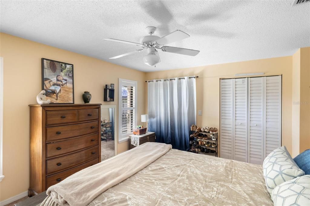 Activo con contrato: $245,000 (2 camas, 2 baños, 1242 Pies cuadrados)