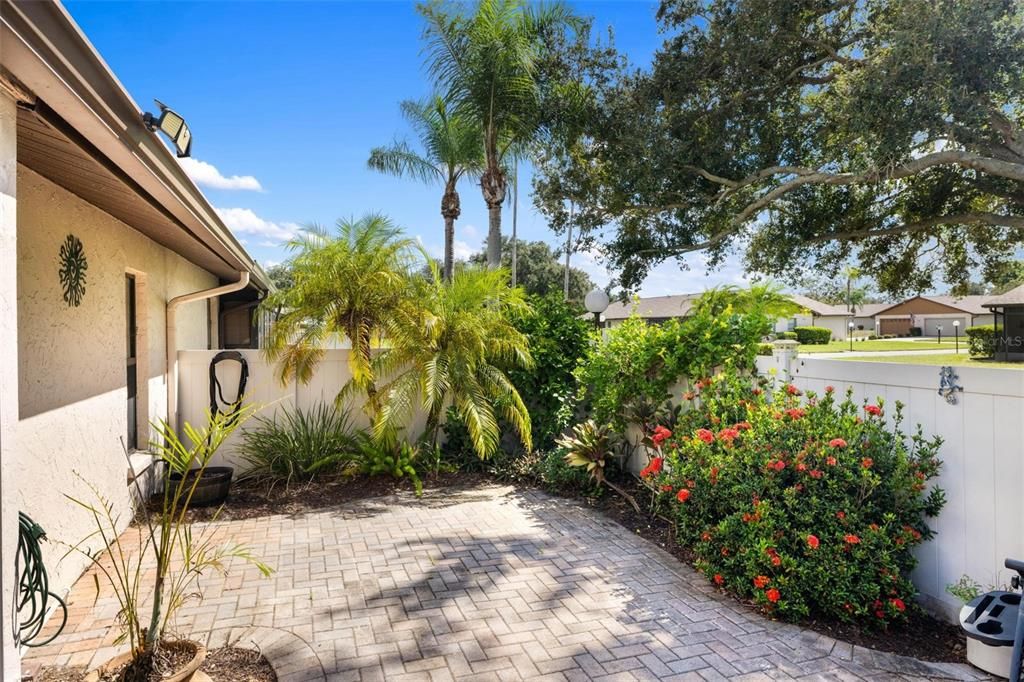 Activo con contrato: $245,000 (2 camas, 2 baños, 1242 Pies cuadrados)