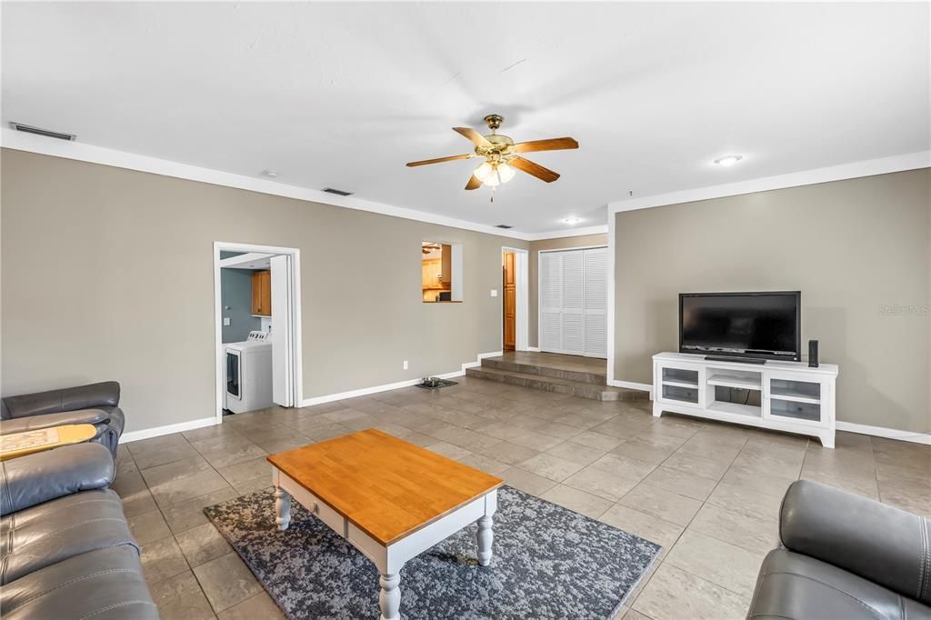 For Sale: $579,000 (3 beds, 2 baths, 1751 Square Feet)