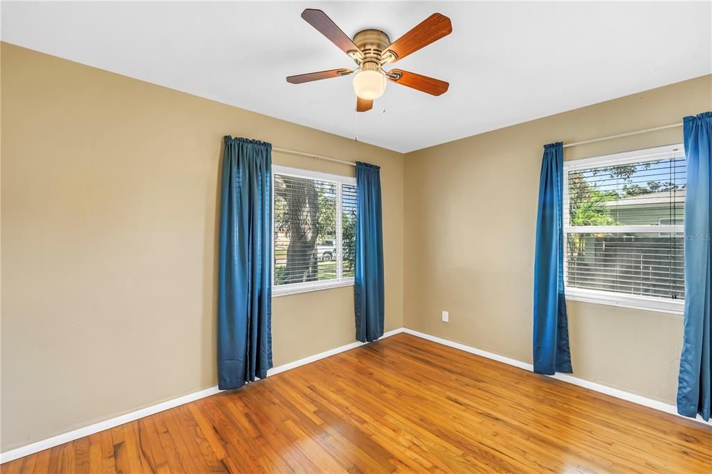 For Sale: $579,000 (3 beds, 2 baths, 1751 Square Feet)