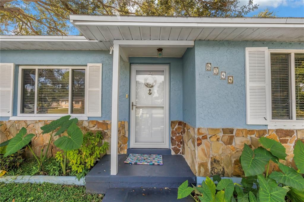 For Sale: $579,000 (3 beds, 2 baths, 1751 Square Feet)