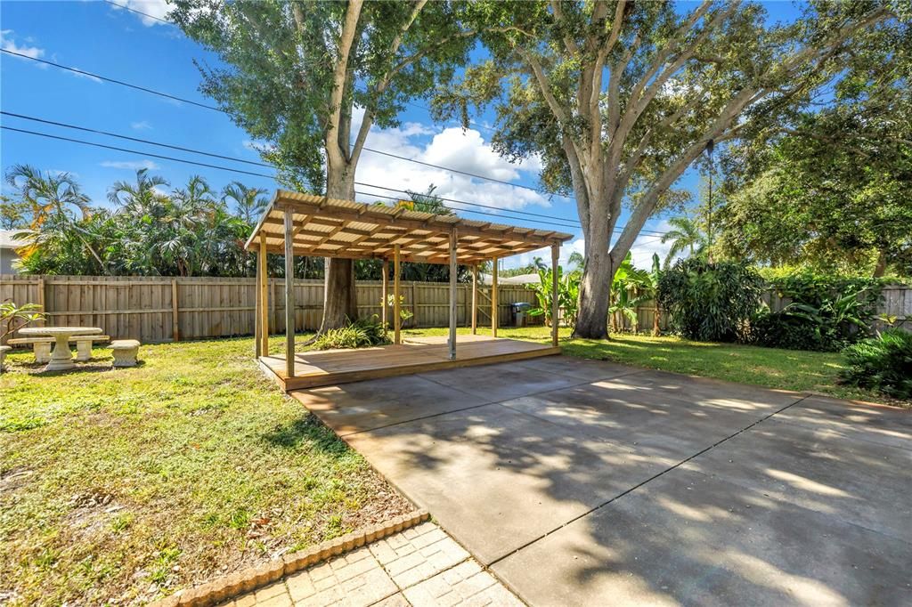 For Sale: $579,000 (3 beds, 2 baths, 1751 Square Feet)