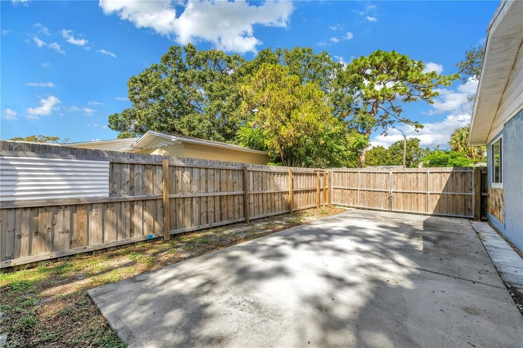 For Sale: $579,000 (3 beds, 2 baths, 1751 Square Feet)