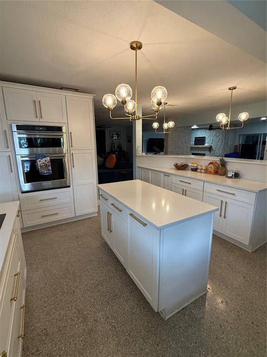 For Sale: $499,000 (3 beds, 2 baths, 2504 Square Feet)