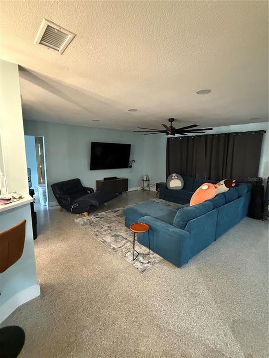 For Sale: $499,000 (3 beds, 2 baths, 2504 Square Feet)