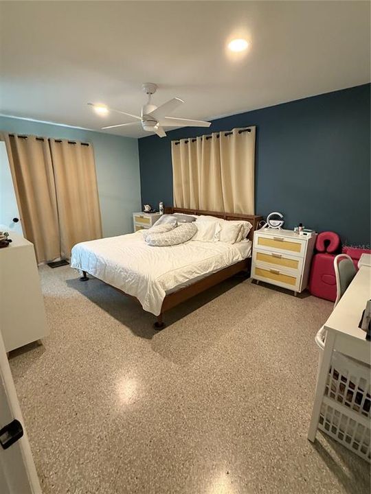 For Sale: $499,000 (3 beds, 2 baths, 2504 Square Feet)