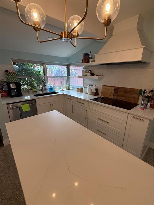 For Sale: $499,000 (3 beds, 2 baths, 2504 Square Feet)