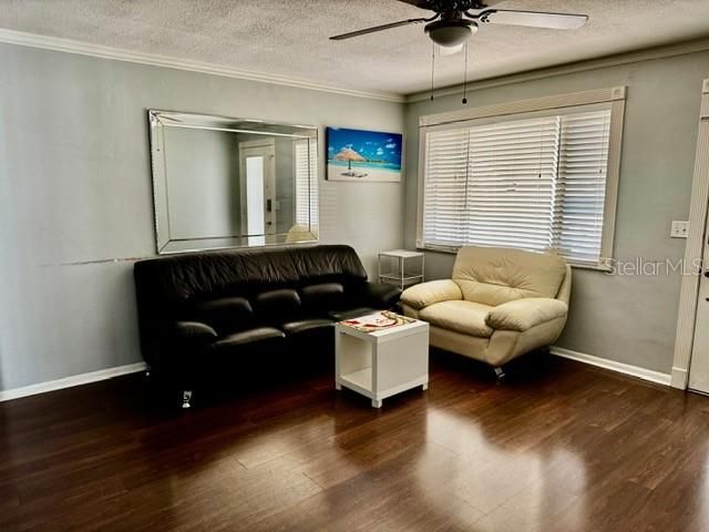 В аренду: $2,150 (3 спален, 2 ванн, 1210 Квадратных фут)