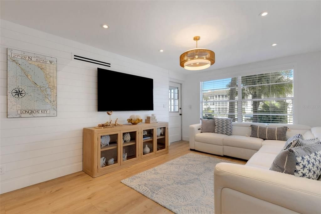 For Rent: $6,000 (2 beds, 2 baths, 1316 Square Feet)