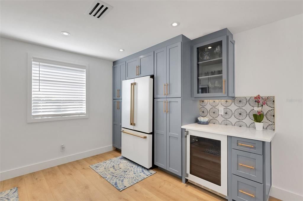 For Rent: $6,000 (2 beds, 2 baths, 1316 Square Feet)