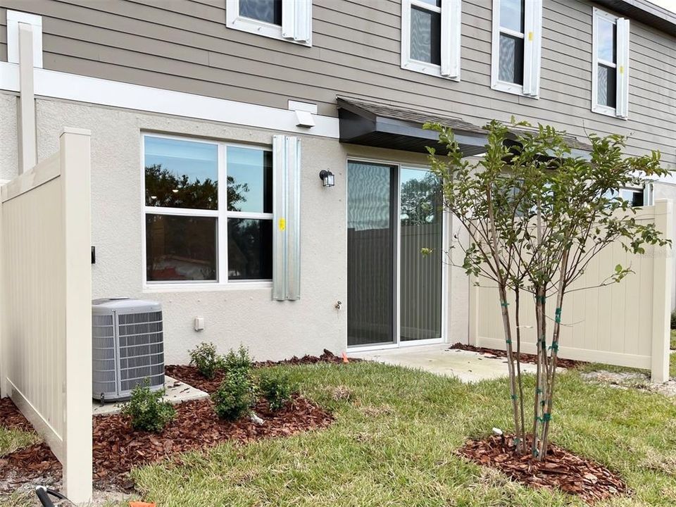 For Rent: $2,000 (3 beds, 2 baths, 1539 Square Feet)