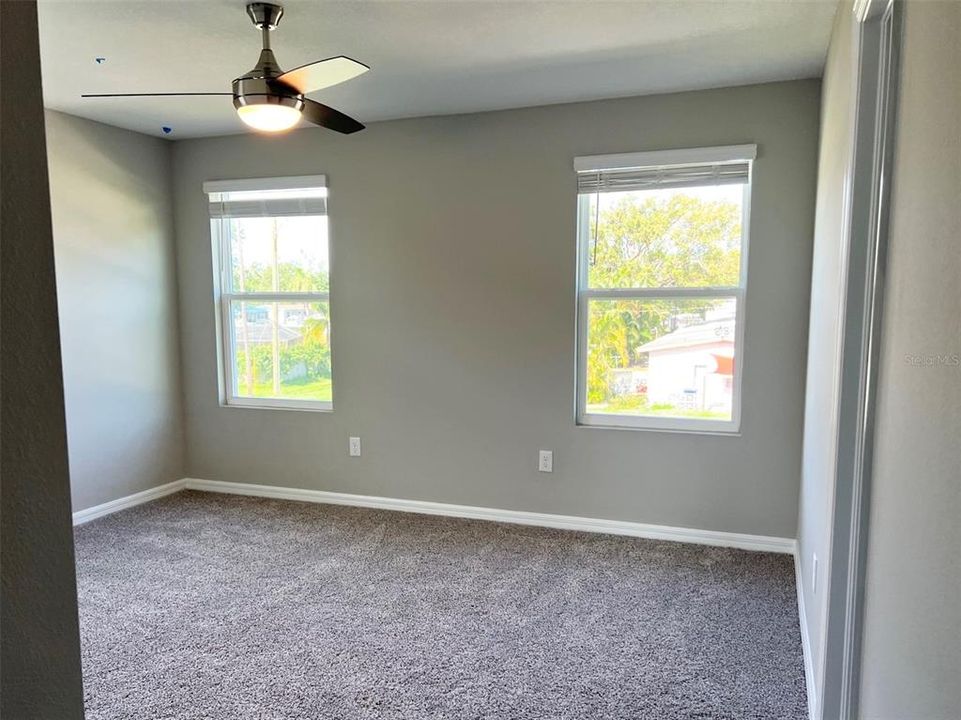 For Rent: $2,000 (3 beds, 2 baths, 1539 Square Feet)