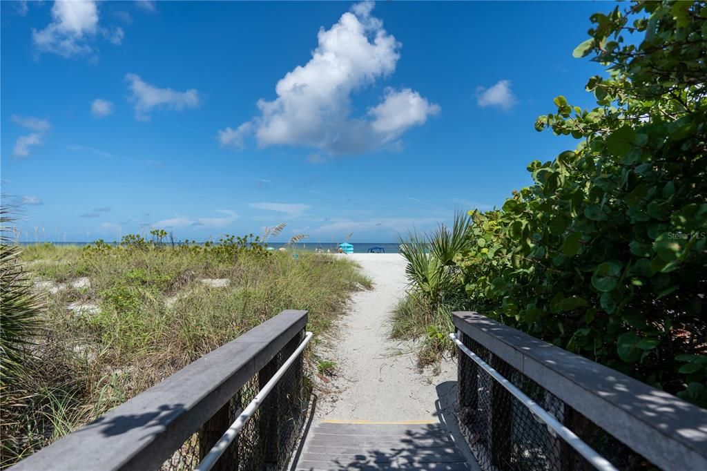 For Rent: $2,000 (3 beds, 2 baths, 1539 Square Feet)