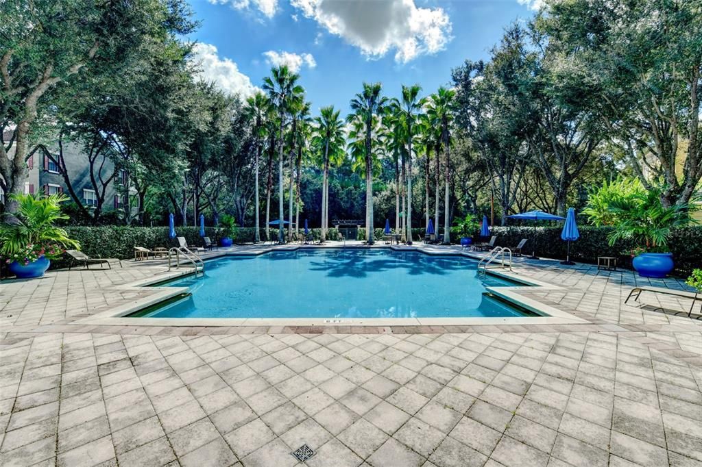 Под контрактом: $315,000 (3 спален, 2 ванн, 1391 Квадратных фут)