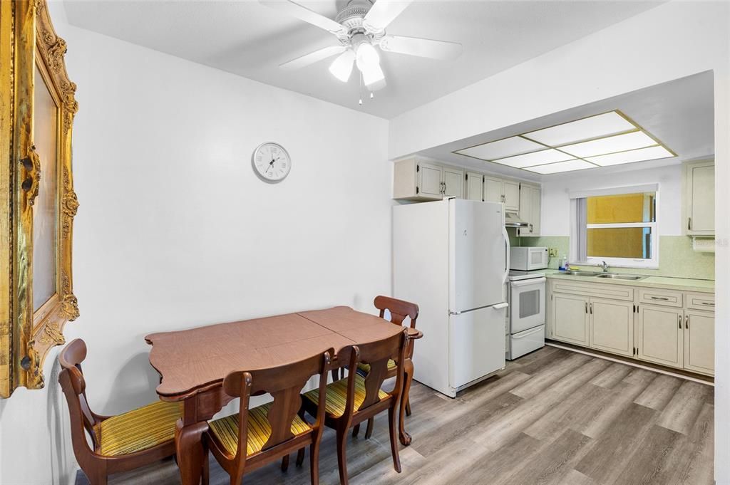 En Venta: $374,900 (2 camas, 1 baños, 789 Pies cuadrados)