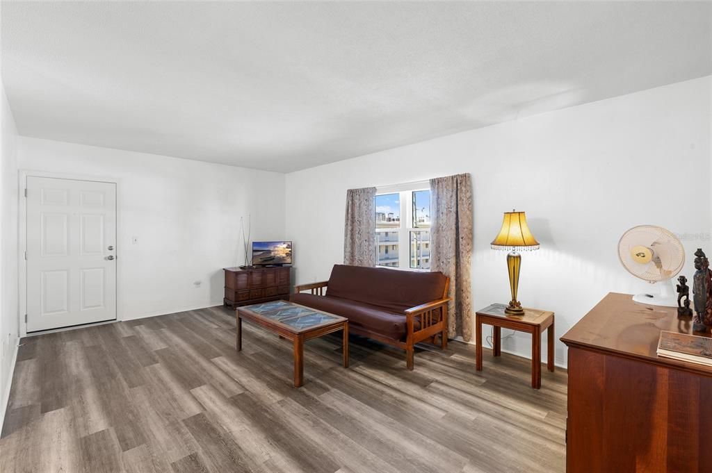 En Venta: $374,900 (2 camas, 1 baños, 789 Pies cuadrados)