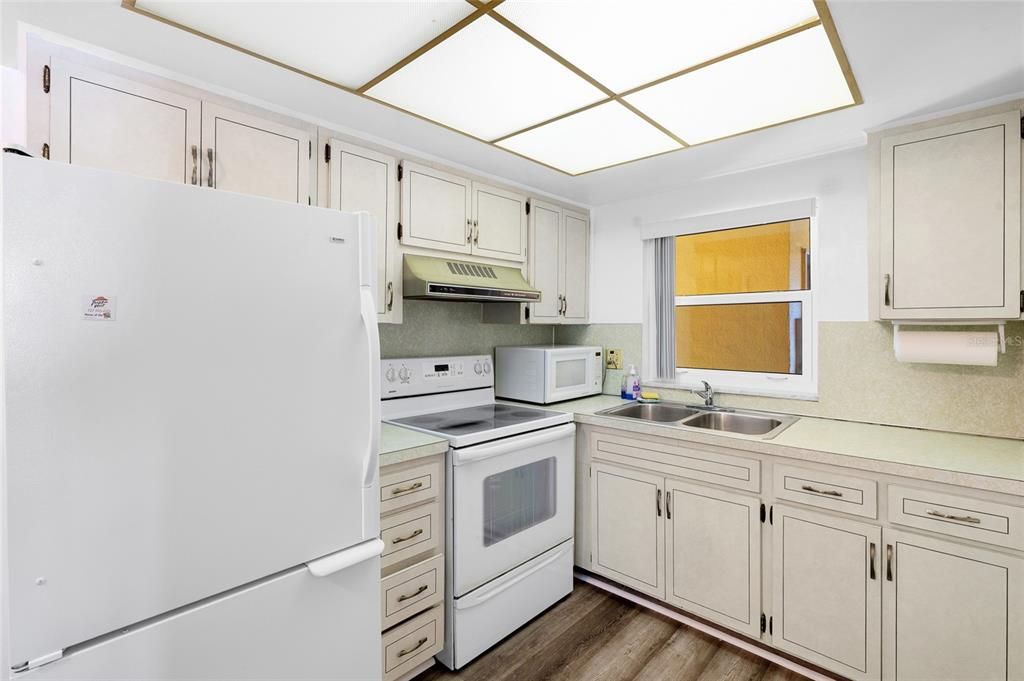 En Venta: $374,900 (2 camas, 1 baños, 789 Pies cuadrados)