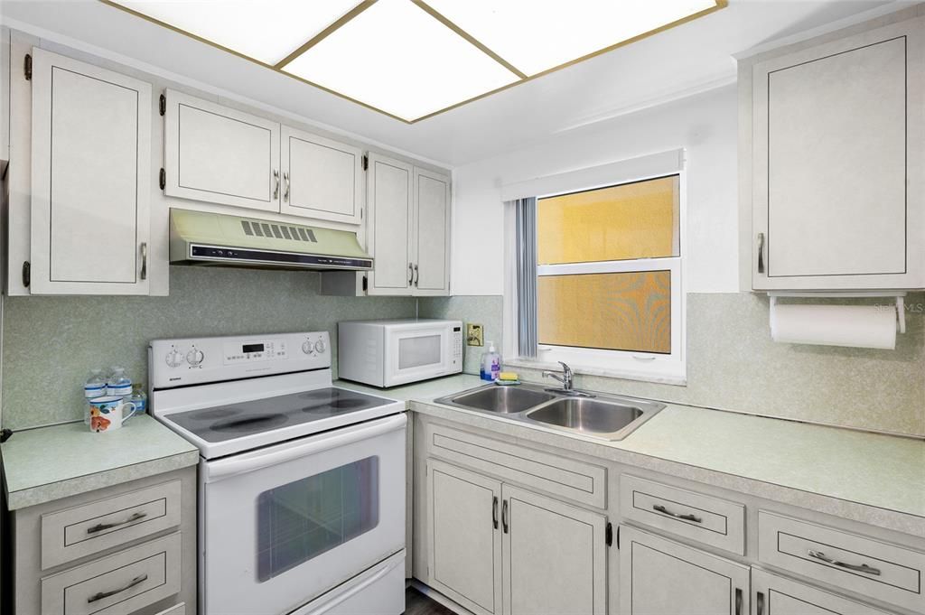 En Venta: $374,900 (2 camas, 1 baños, 789 Pies cuadrados)