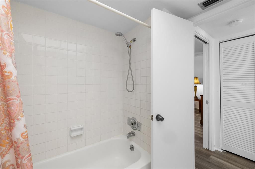 En Venta: $374,900 (2 camas, 1 baños, 789 Pies cuadrados)