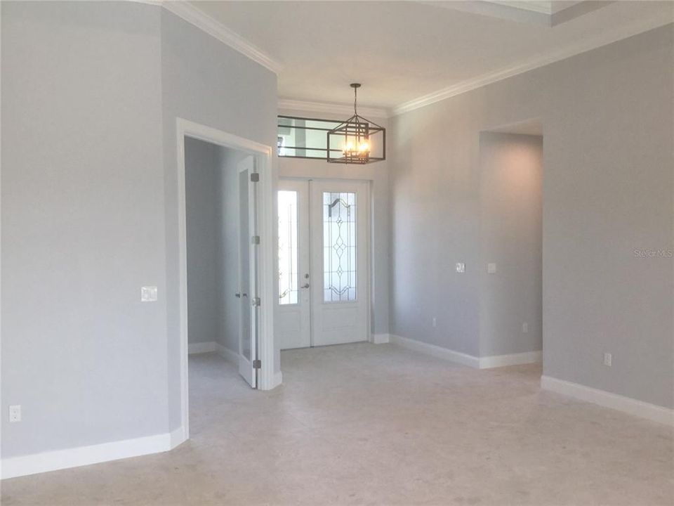 For Sale: $1,075,000 (3 beds, 3 baths, 2424 Square Feet)