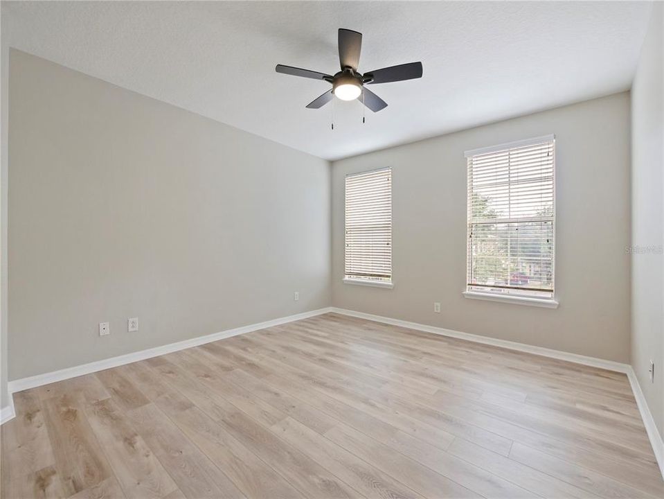 For Sale: $337,500 (3 beds, 2 baths, 1442 Square Feet)