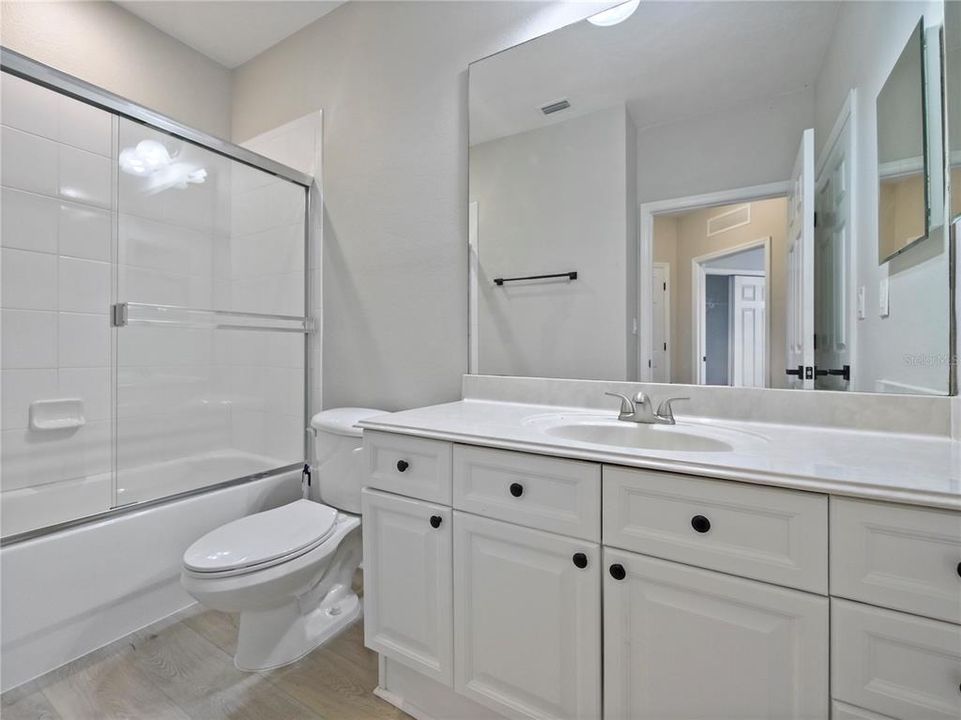 For Sale: $337,500 (3 beds, 2 baths, 1442 Square Feet)