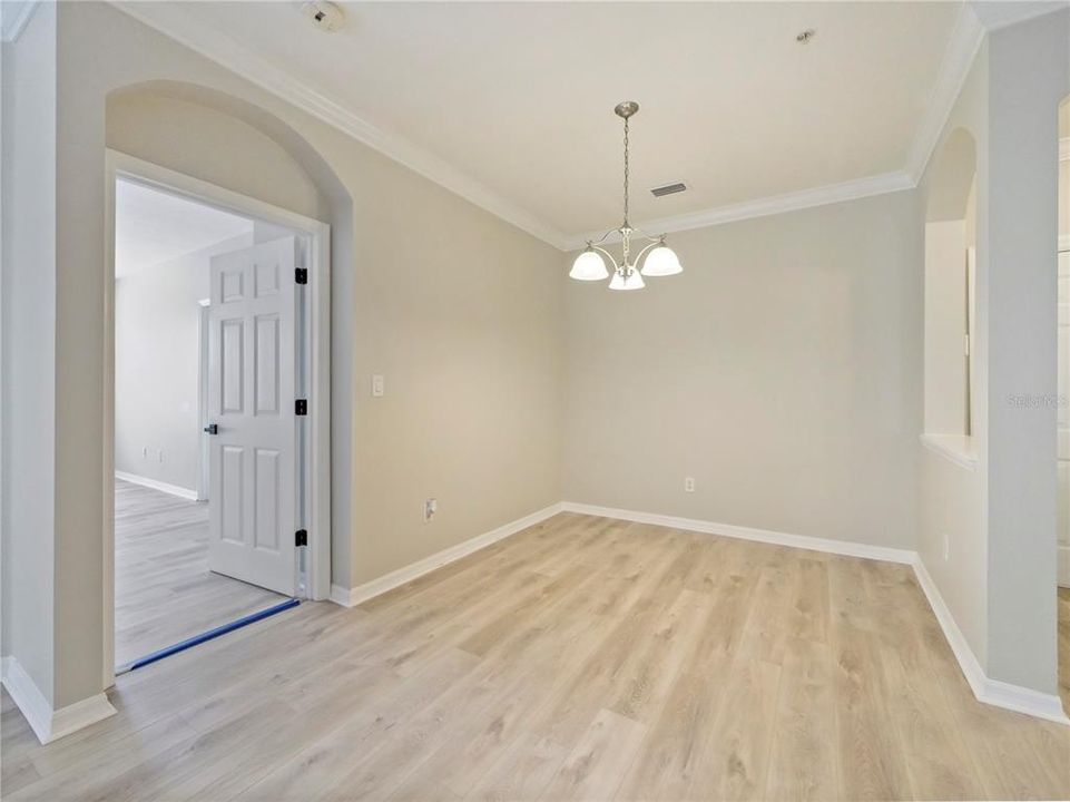 For Sale: $337,500 (3 beds, 2 baths, 1442 Square Feet)