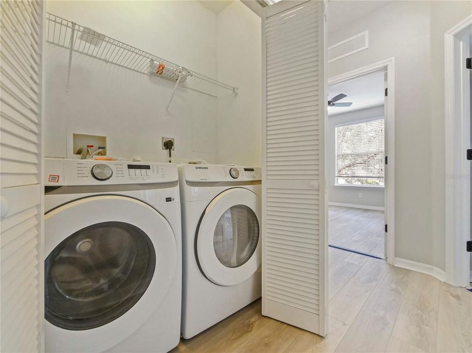 For Sale: $337,500 (3 beds, 2 baths, 1442 Square Feet)