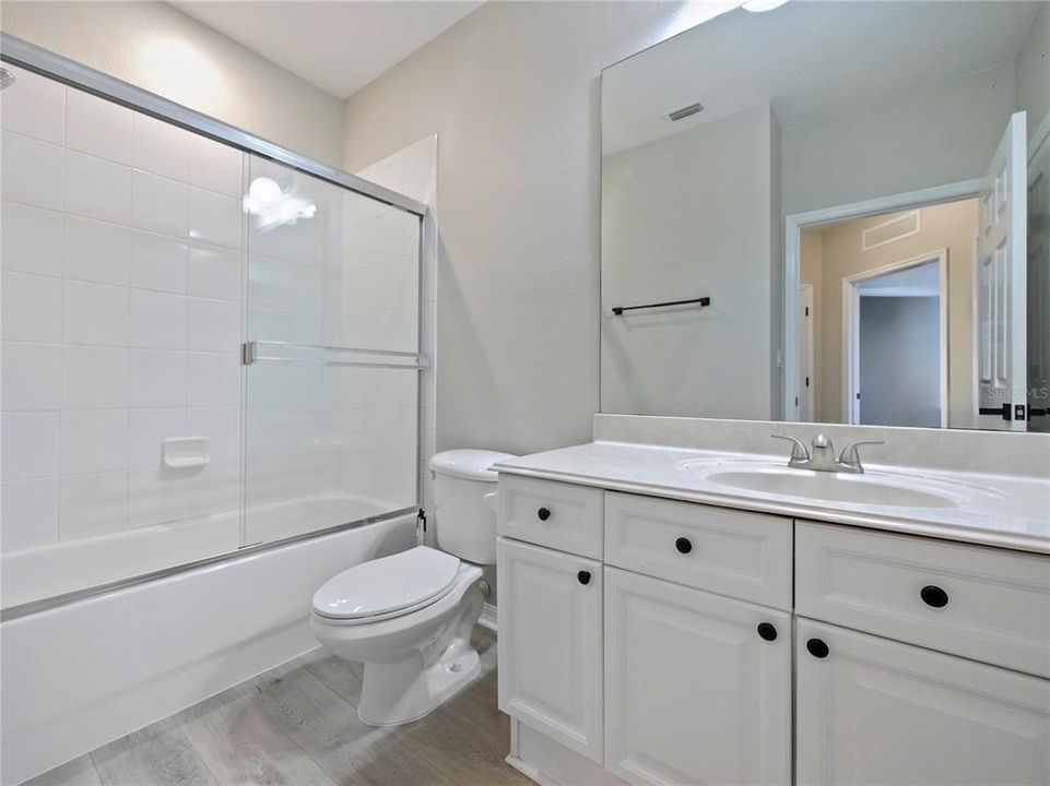 For Sale: $337,500 (3 beds, 2 baths, 1442 Square Feet)