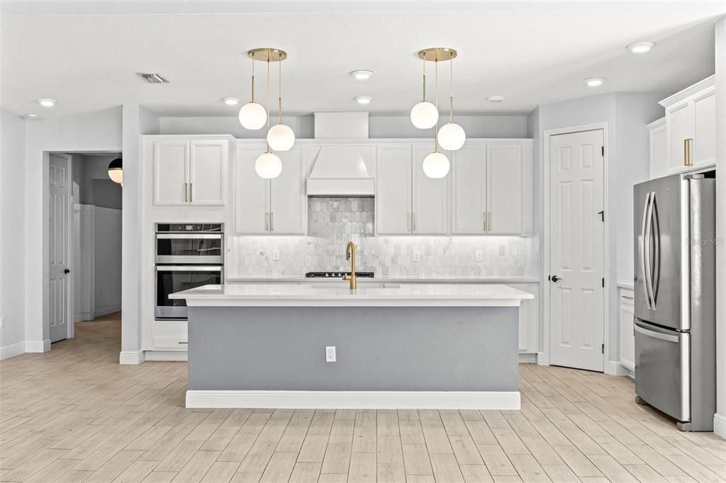 For Sale: $499,000 (4 beds, 2 baths, 2220 Square Feet)